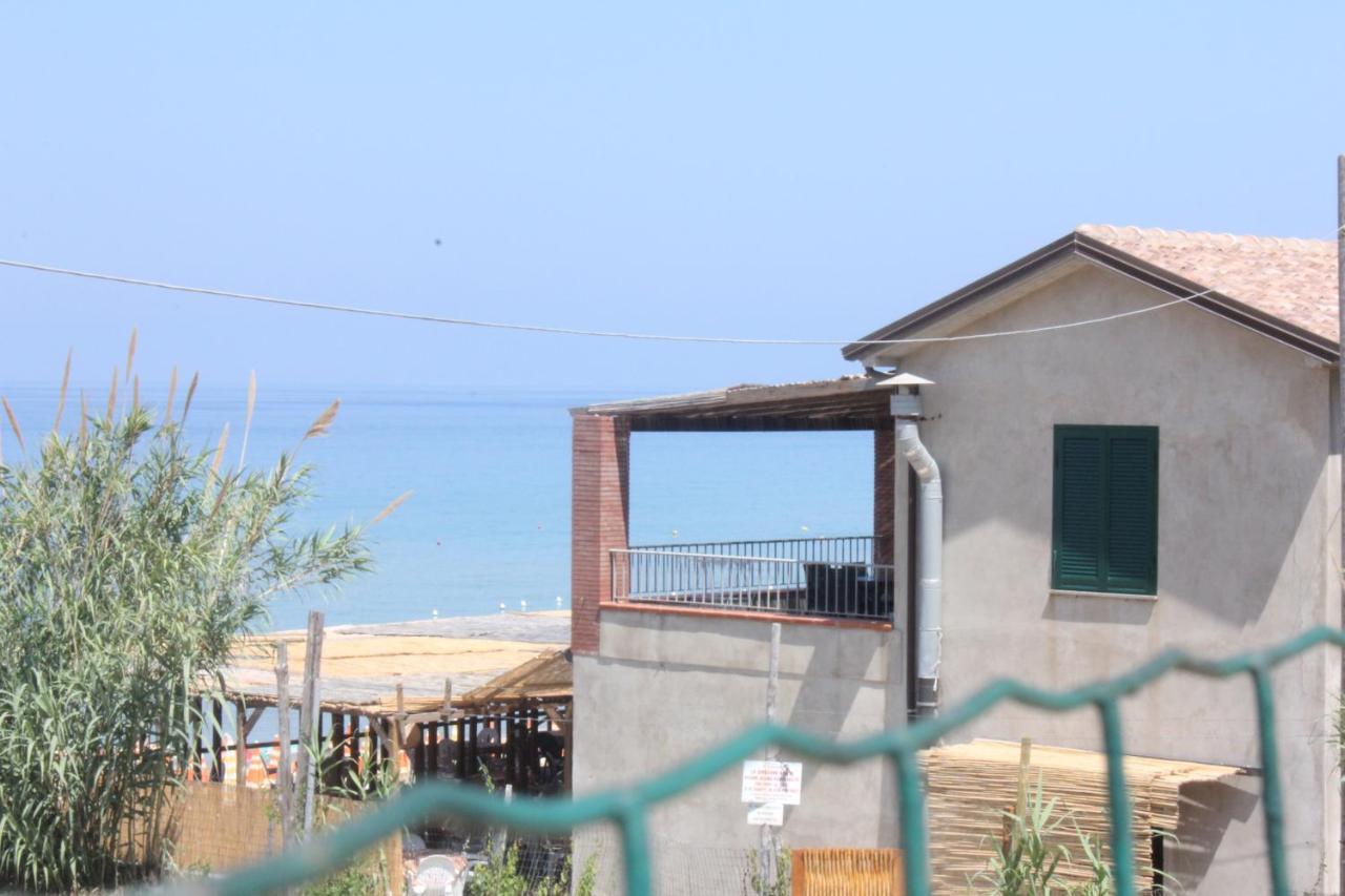 Waikiki Beach Apartments Santa Maria di Castellabate Eksteriør bilde