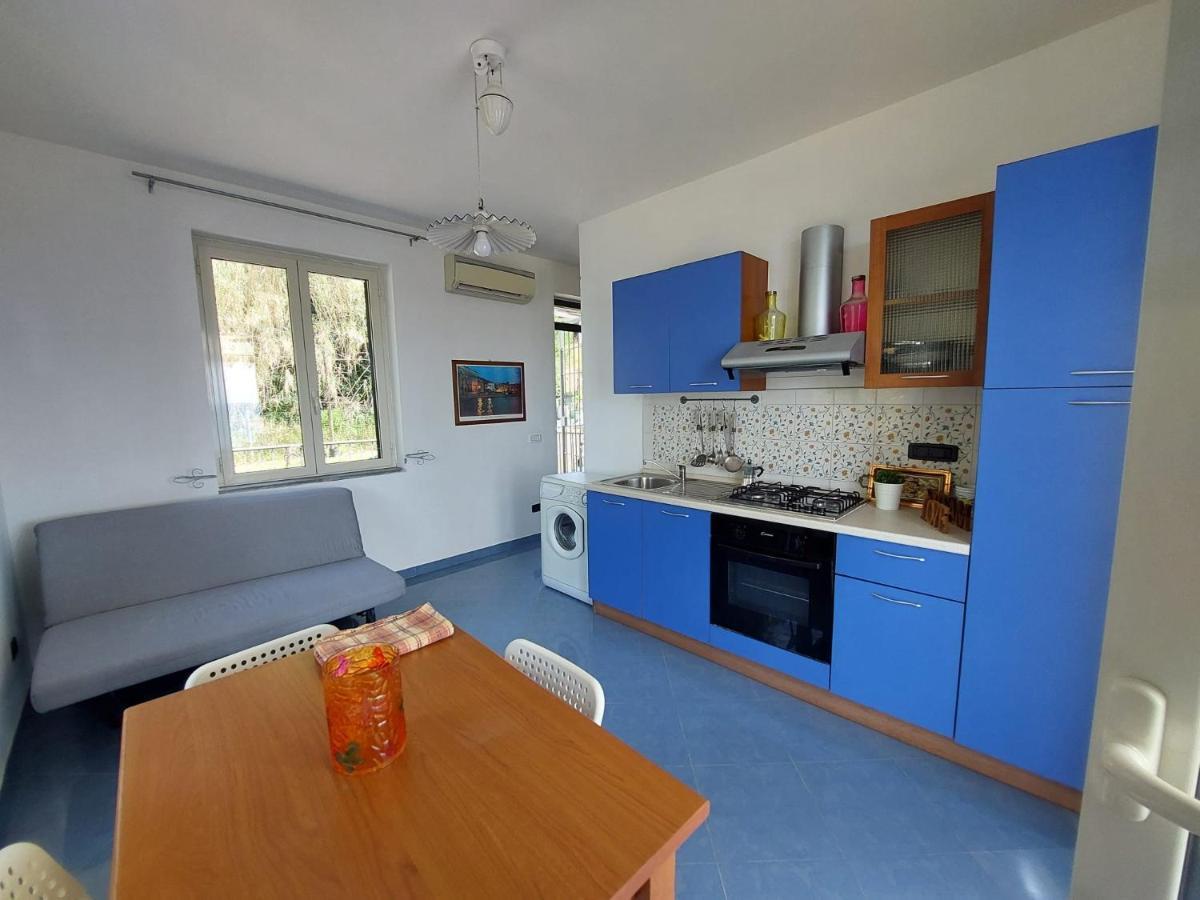 Waikiki Beach Apartments Santa Maria di Castellabate Eksteriør bilde
